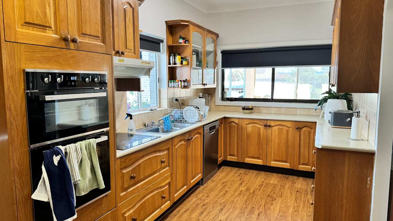 Room in a share house