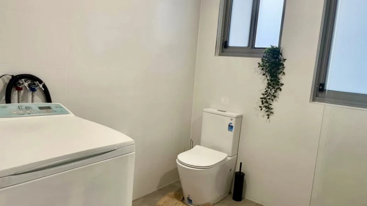 Whole property with 2 rooms for rent