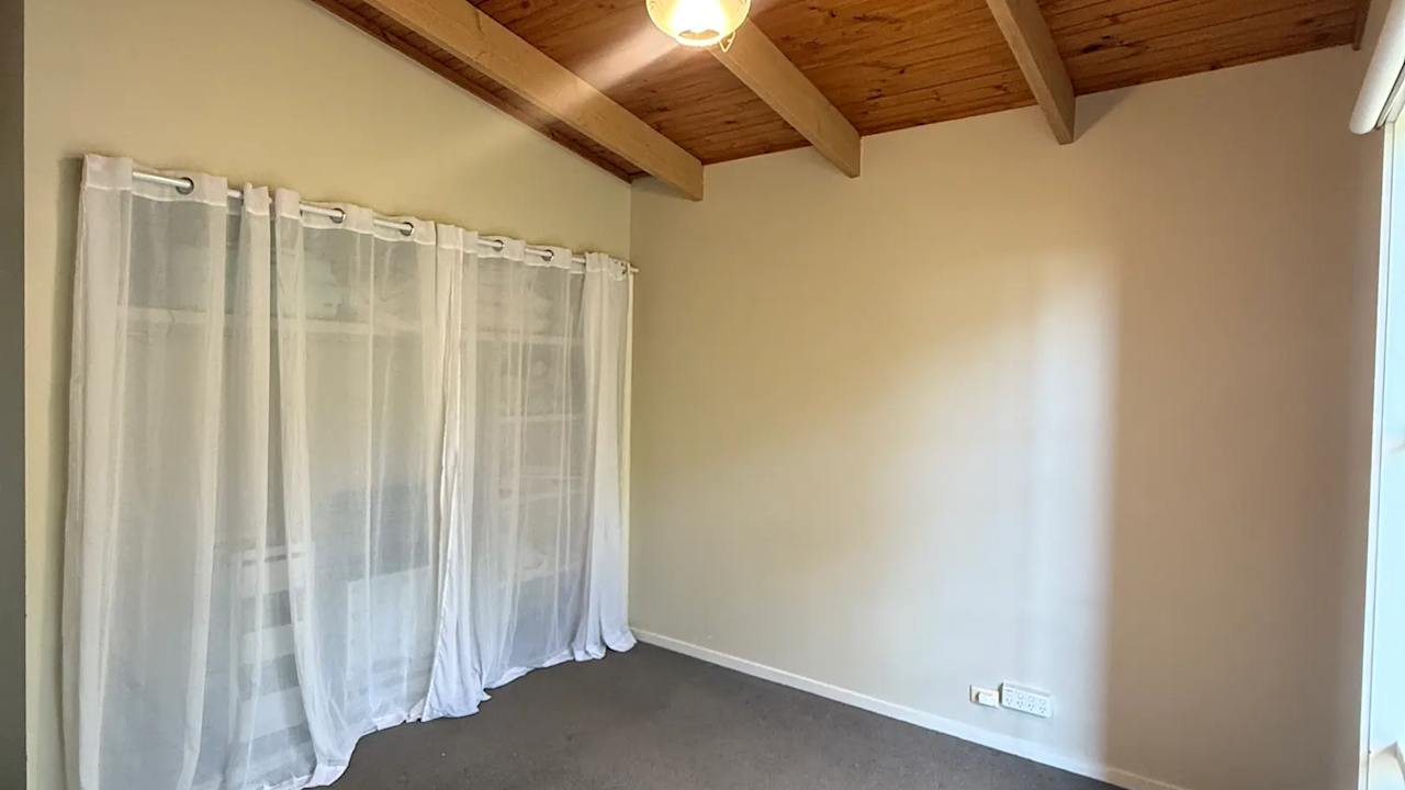 Unfurnished room with own bathroom