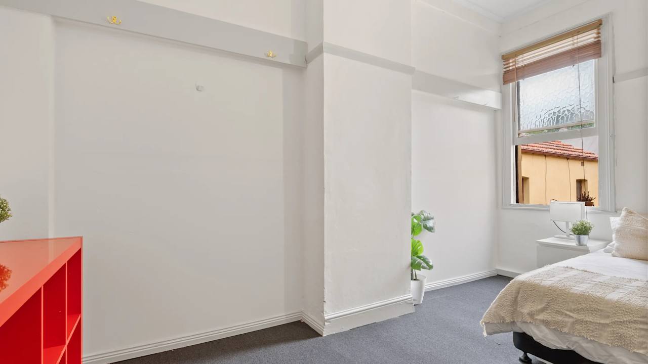 Furnished room in a flatshare