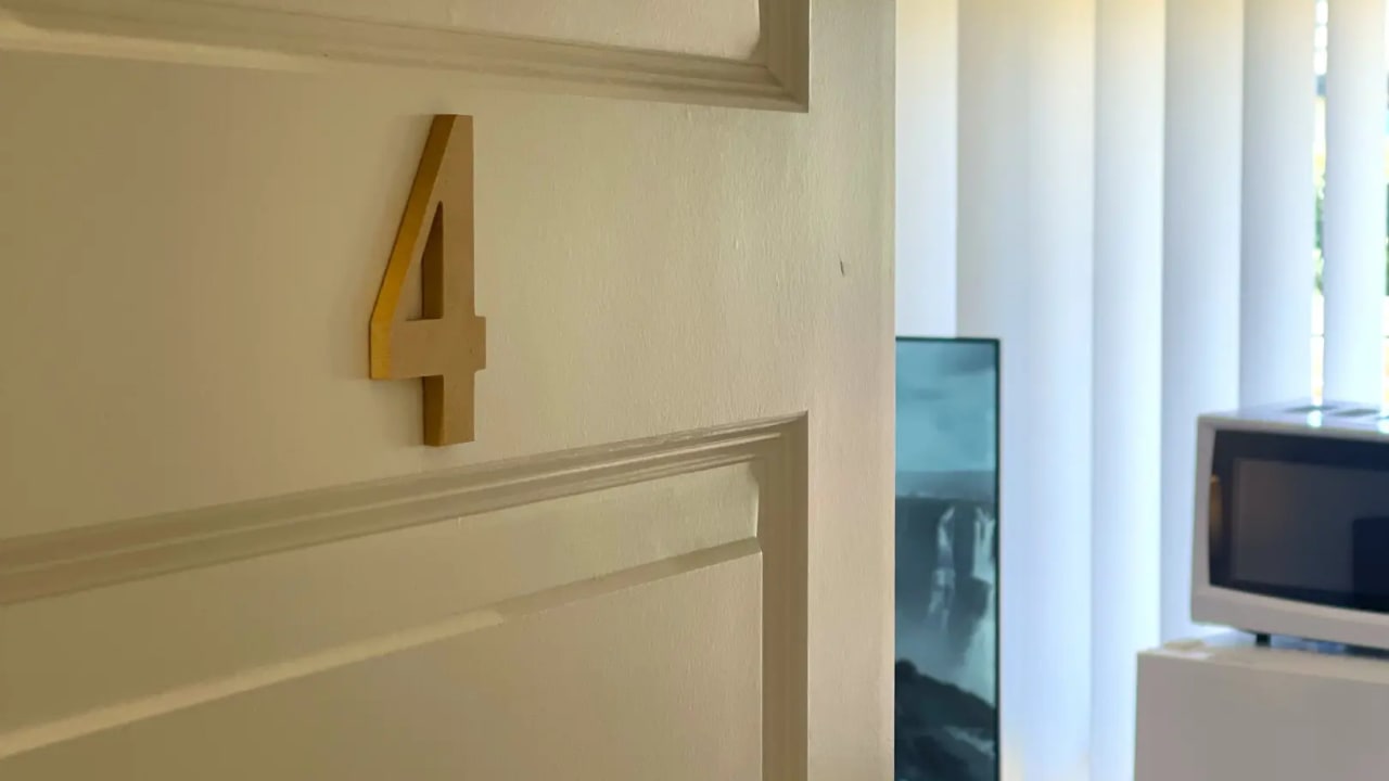 Furnished room in a share house