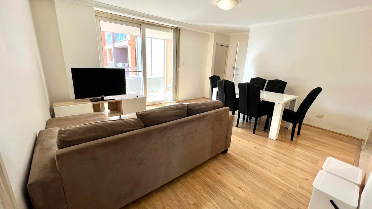 Furnished room in a flatshare