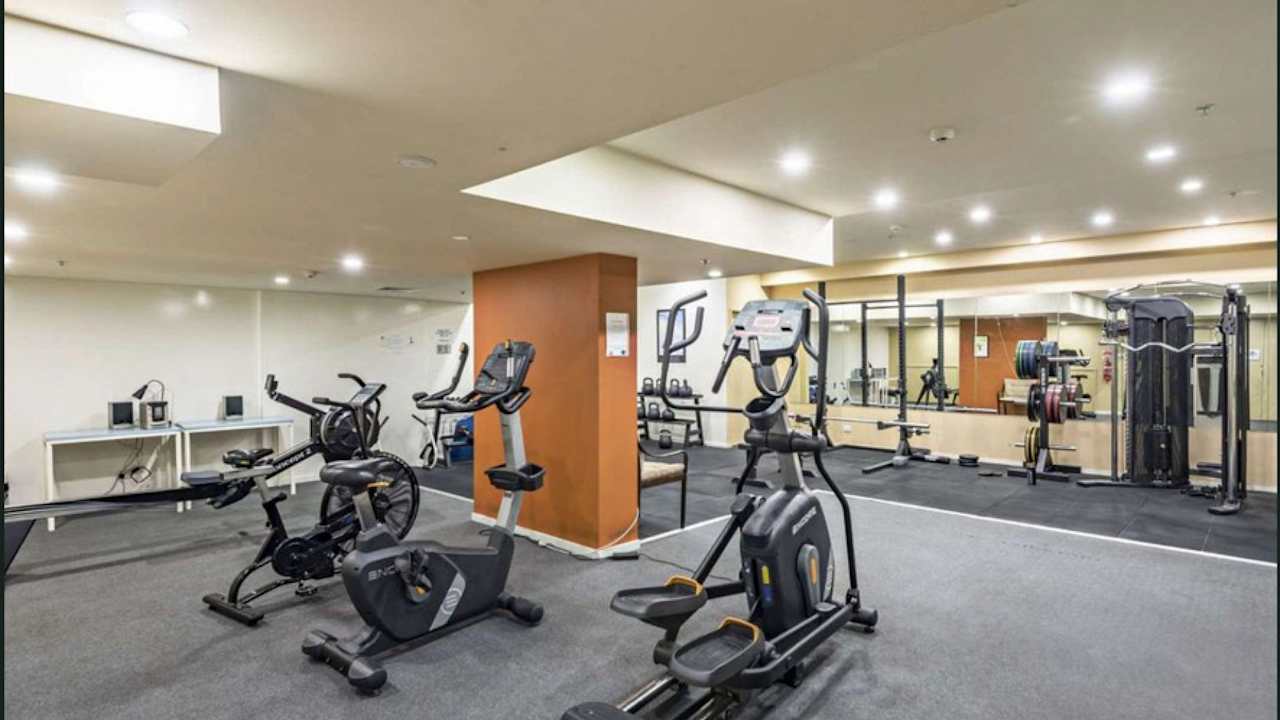 Furnished room studio flat for rent