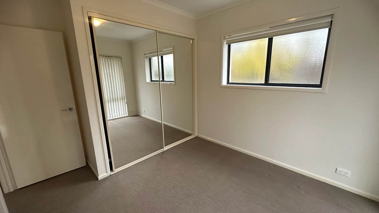Unfurnished room with own bathroom