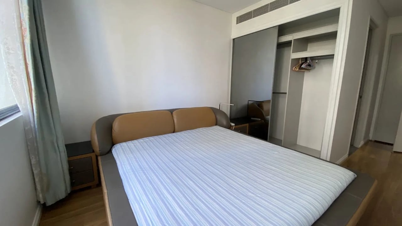 Furnished room with ensuite in a flatshare