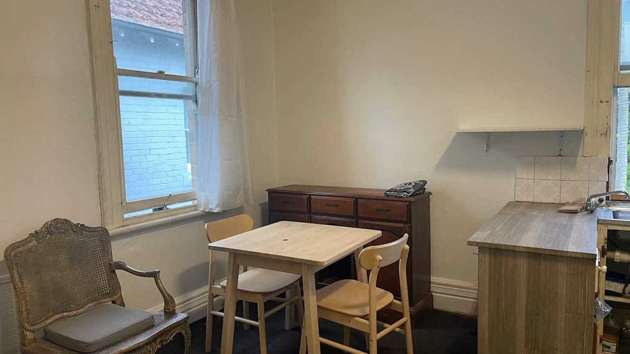 Furnished room in a share house