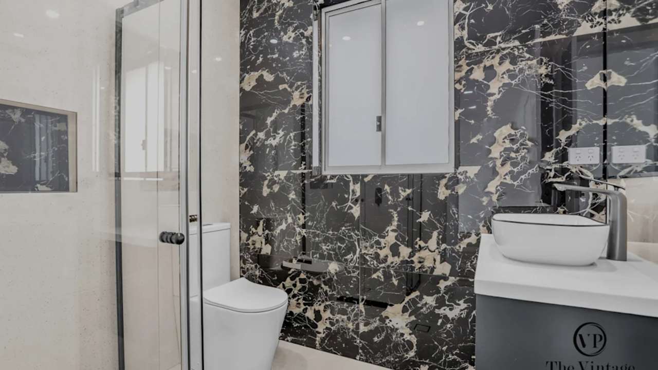 Room with ensuite in a share house