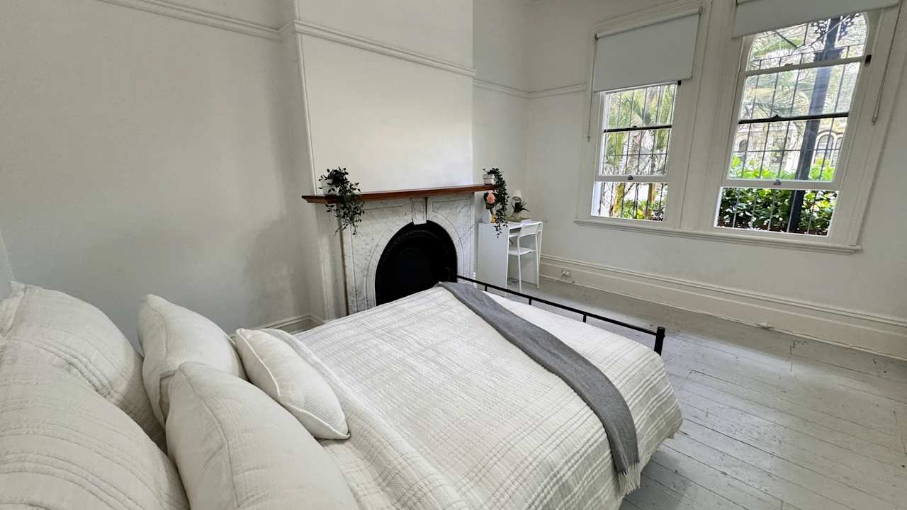 Furnished room in a share house