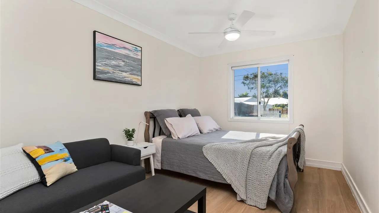 Furnished room studio flat for rent