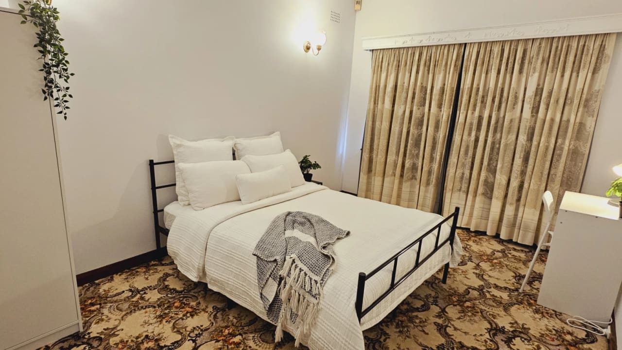 Furnished room in a share house