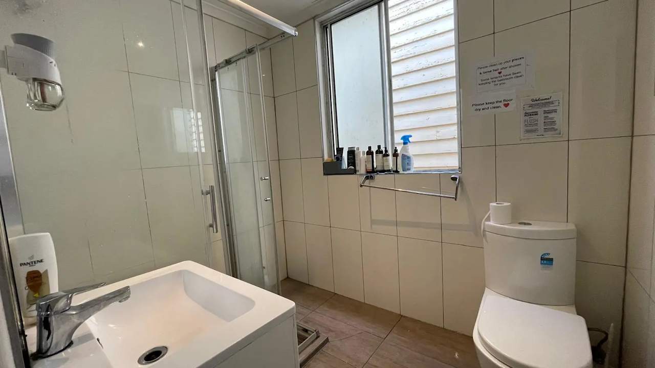 Furnished room in a share house