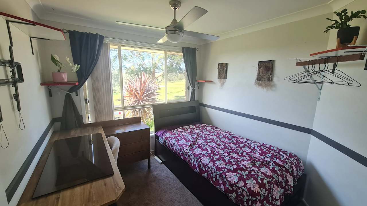 Room in a share house