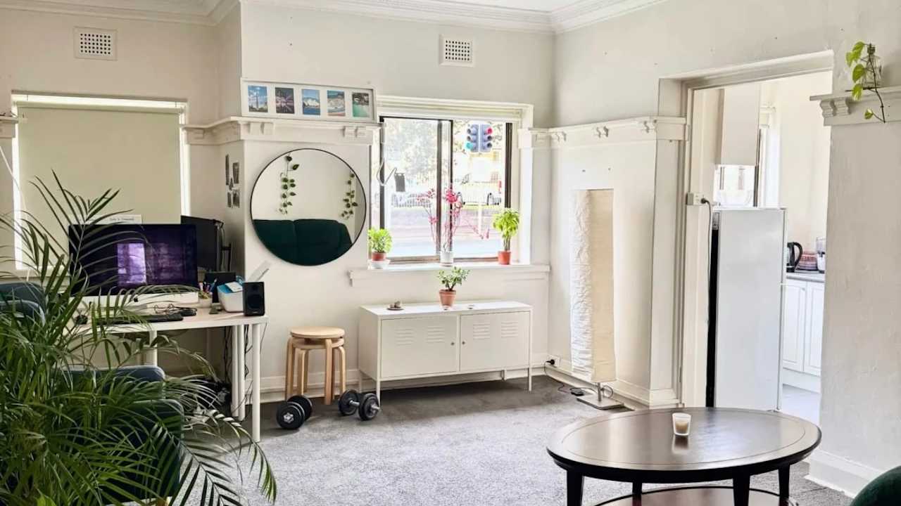 Furnished room in a flatshare