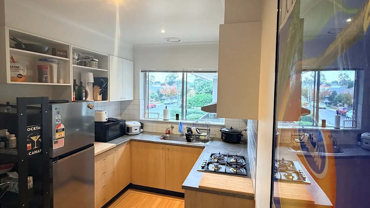 Unfurnished room in a flatshare