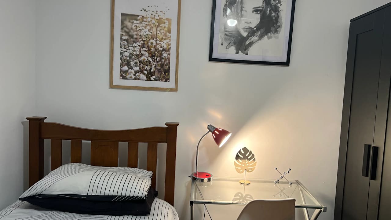 Furnished room in a share house
