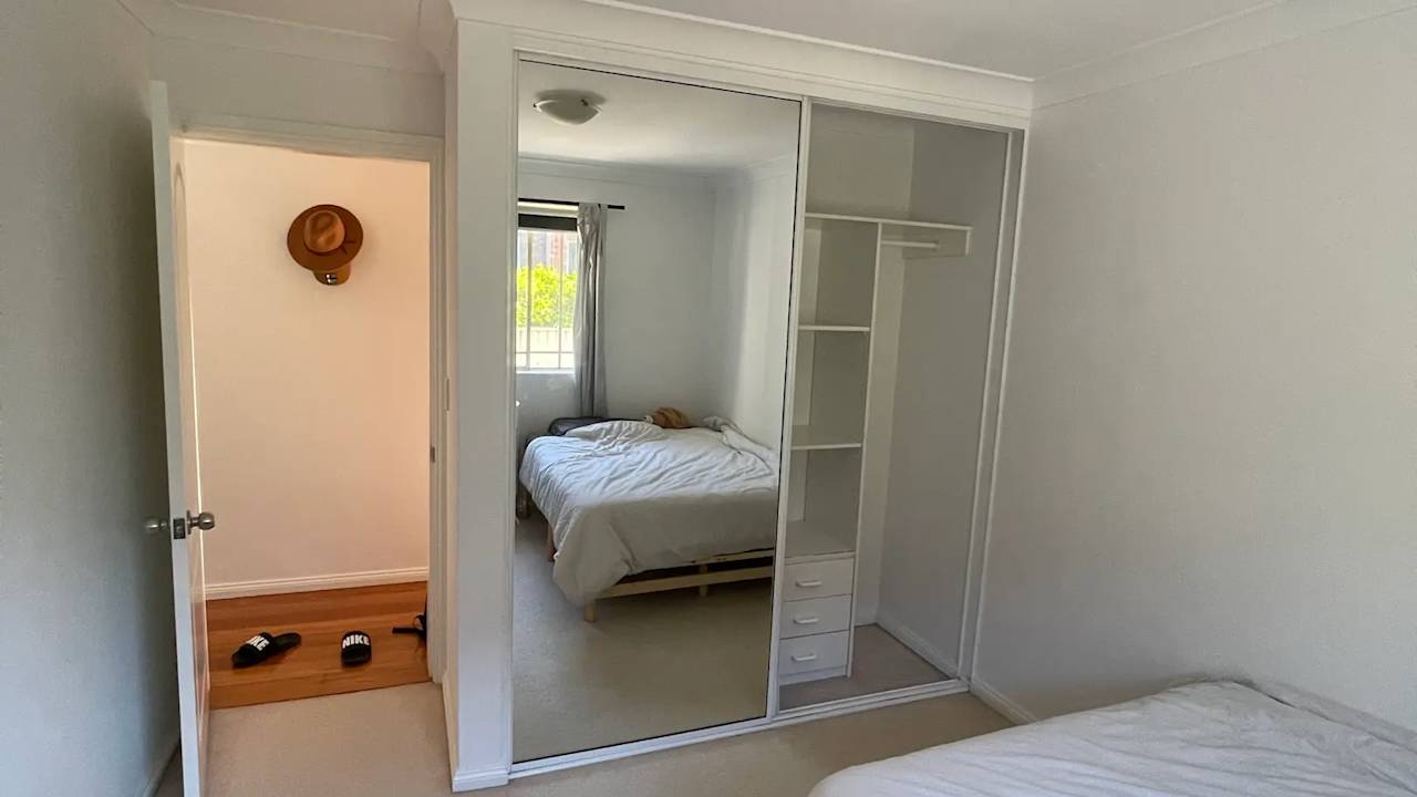 Furnished room in a flatshare