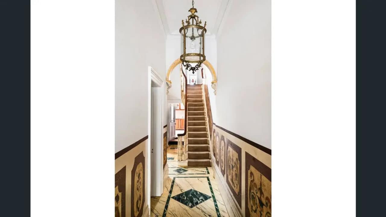 Room in a share house