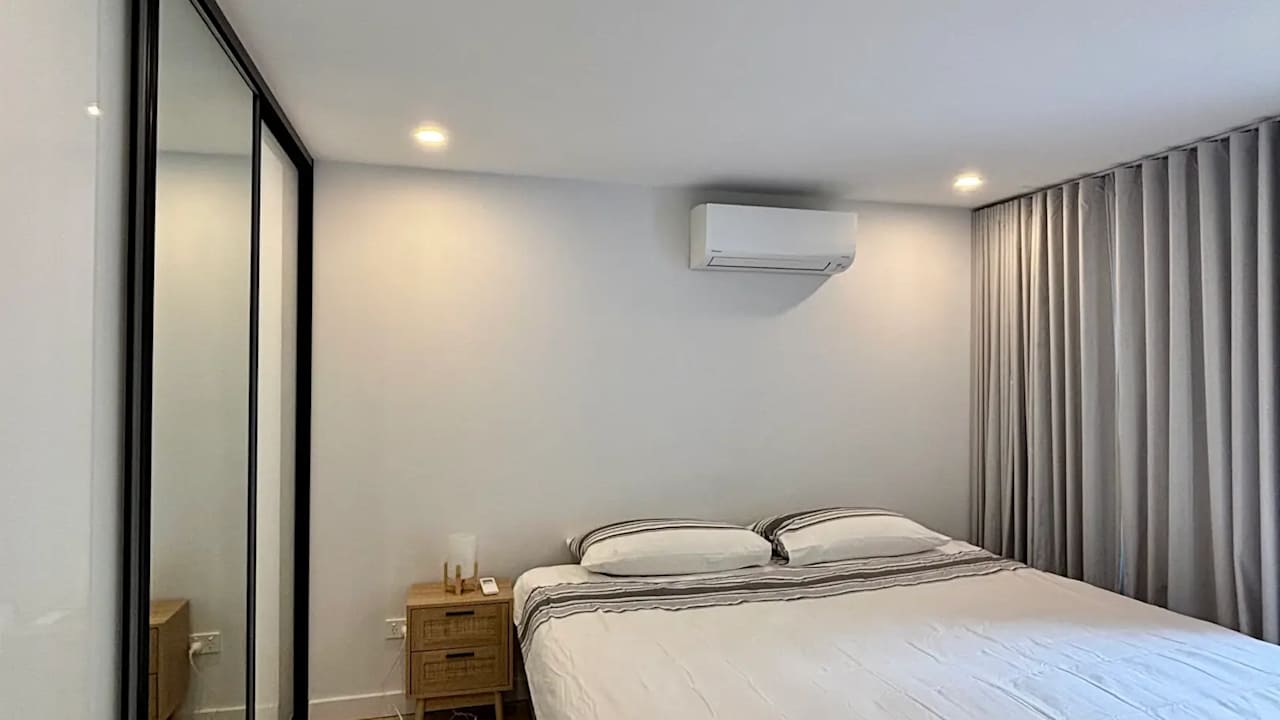 Furnished room in a share house