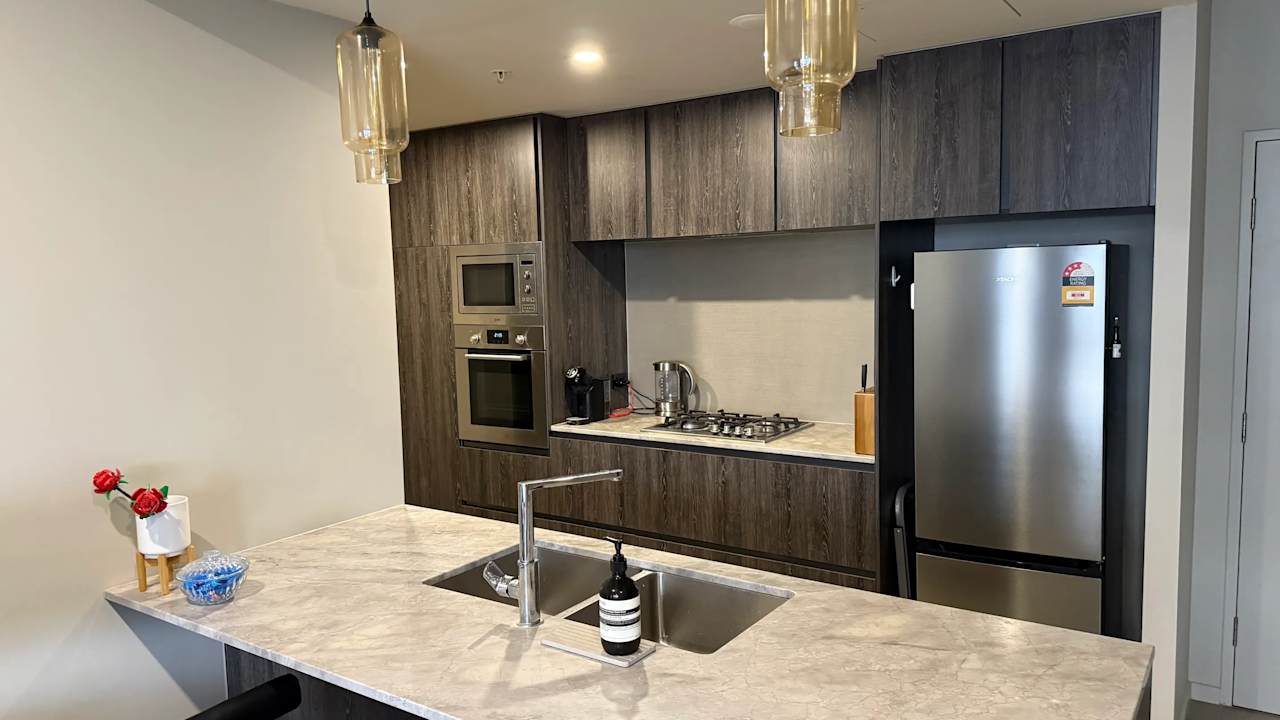 Unfurnished room with ensuite in a flatshare