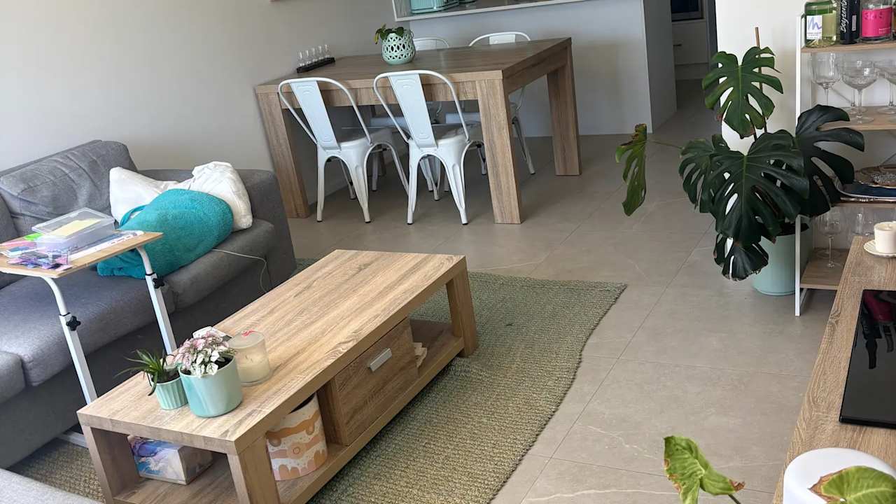 Furnished room with own bathroom