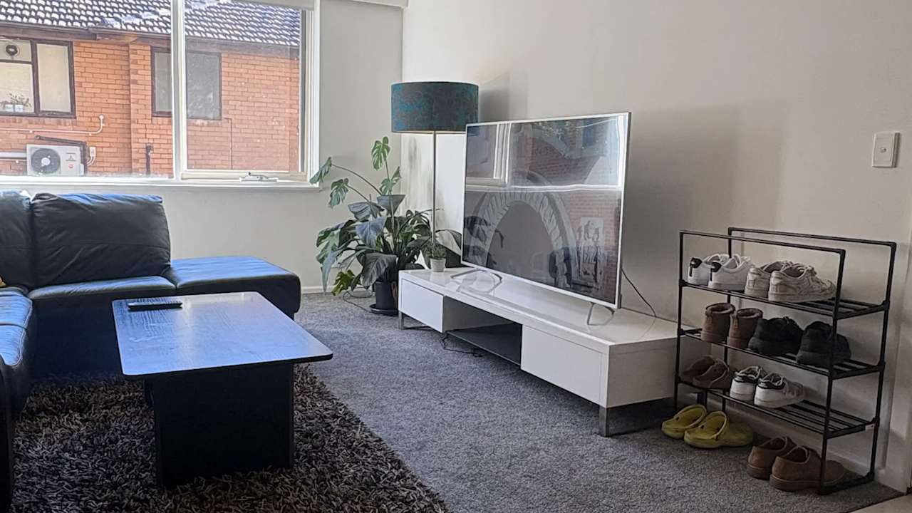 Furnished room in a flatshare