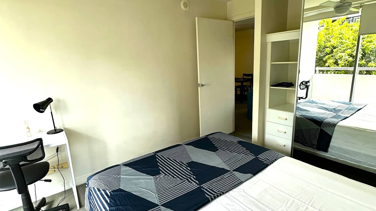 Furnished room in a flatshare