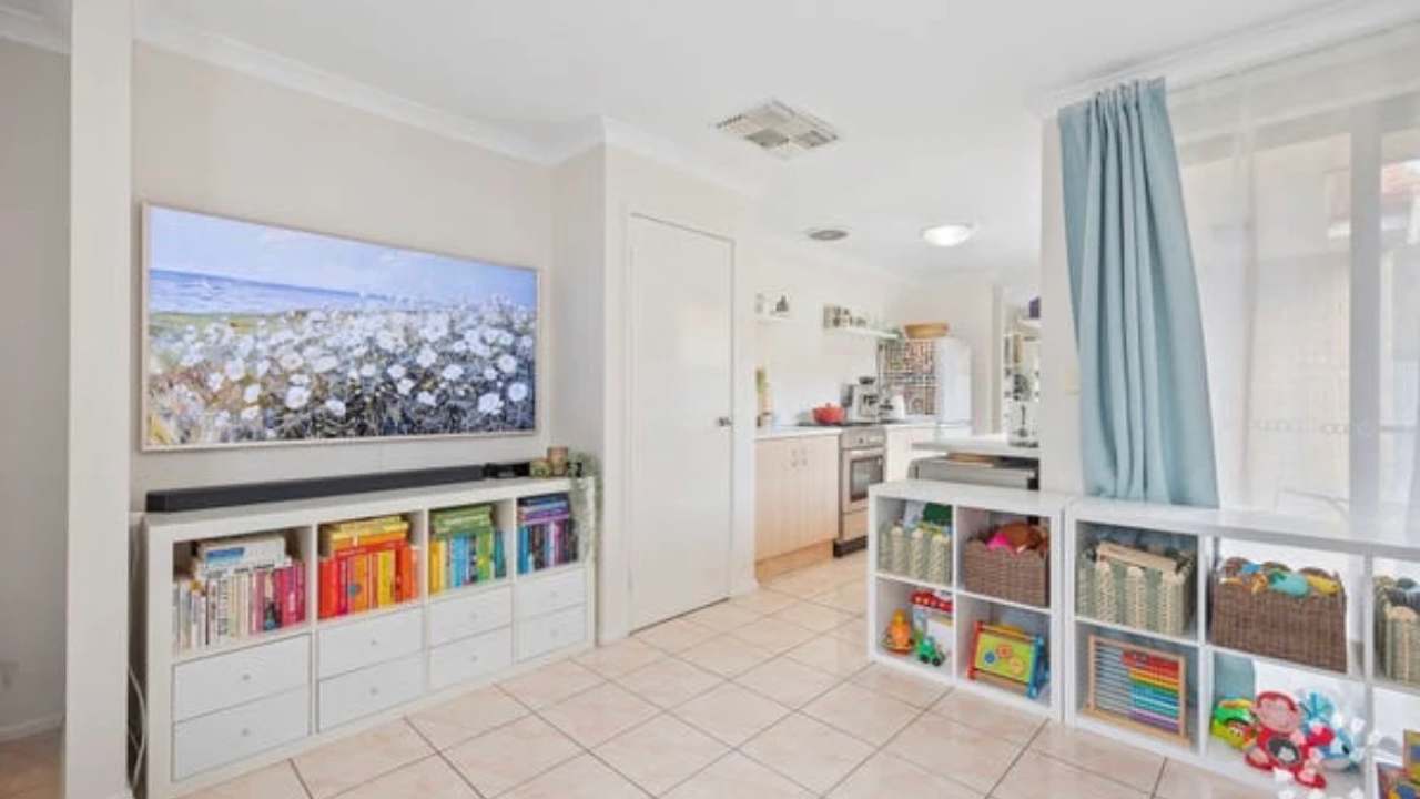 Unfurnished room in a share house