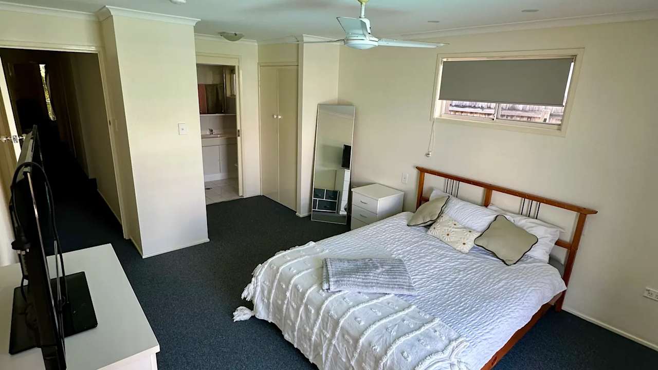 Furnished room with own bathroom