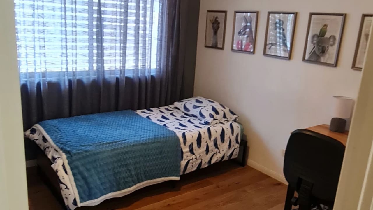 Furnished room with own bathroom