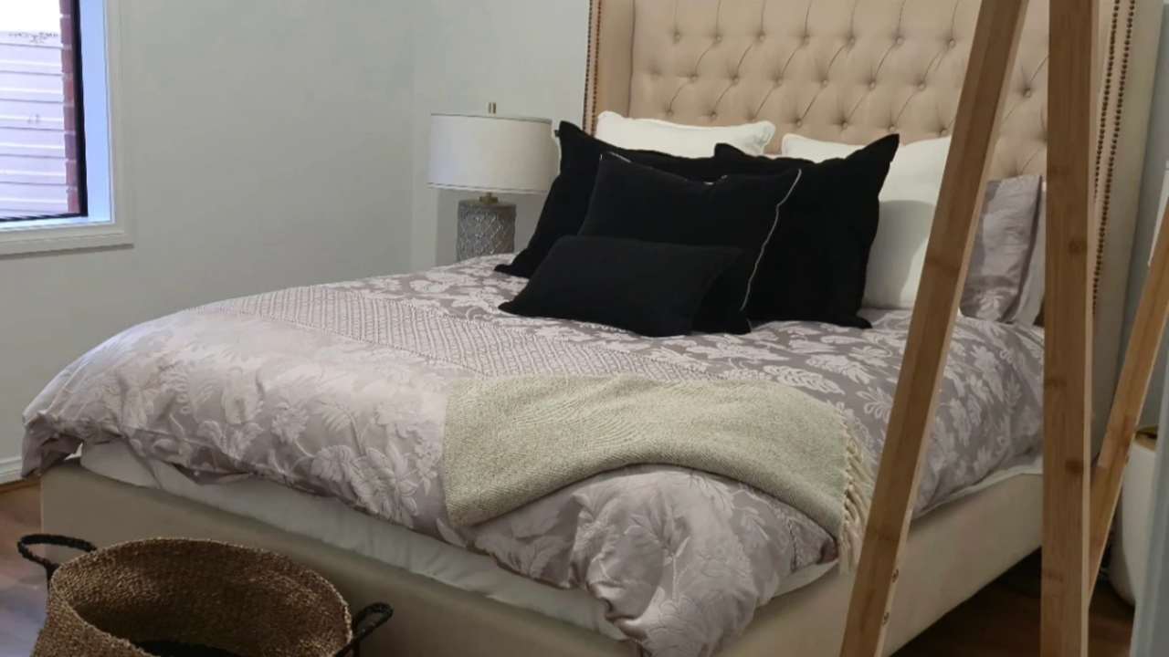 Room with ensuite in a share house