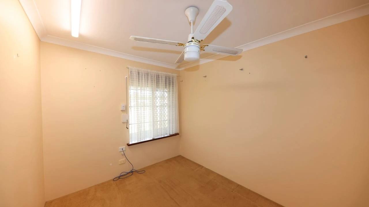 Room in a share house