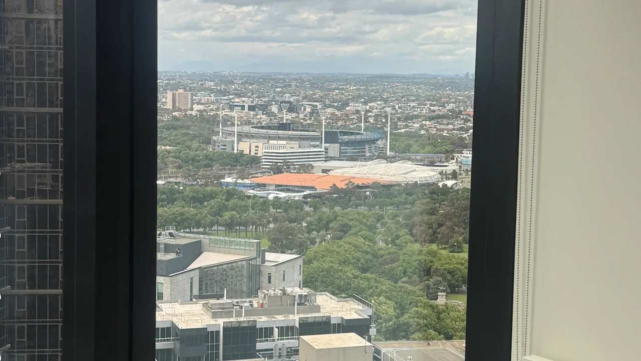 Unfurnished room in a flatshare