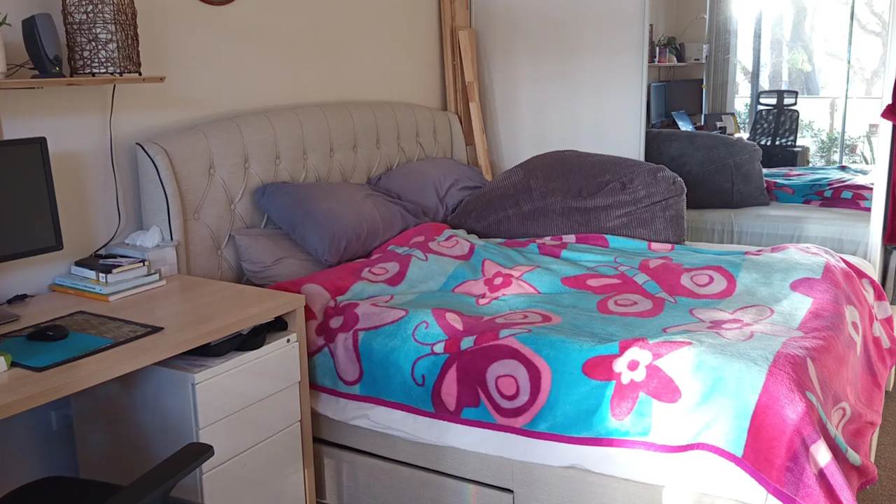 Furnished room in a flatshare