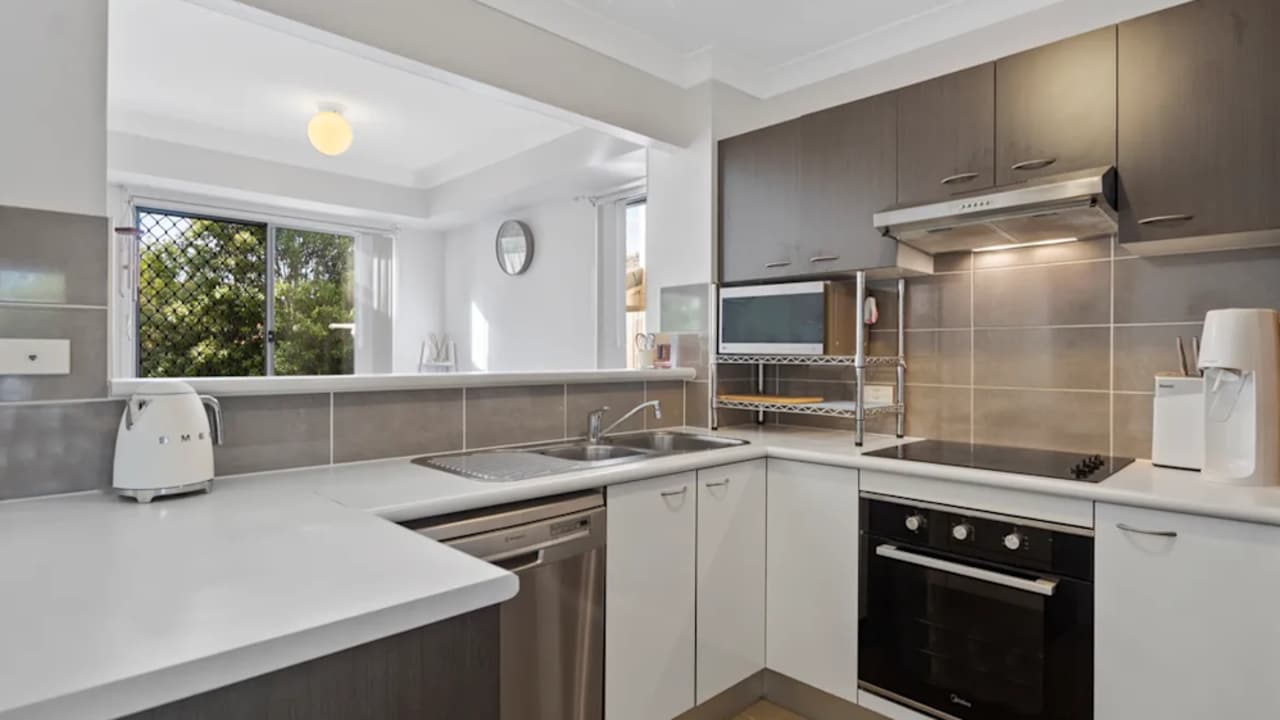 Unfurnished room with own bathroom