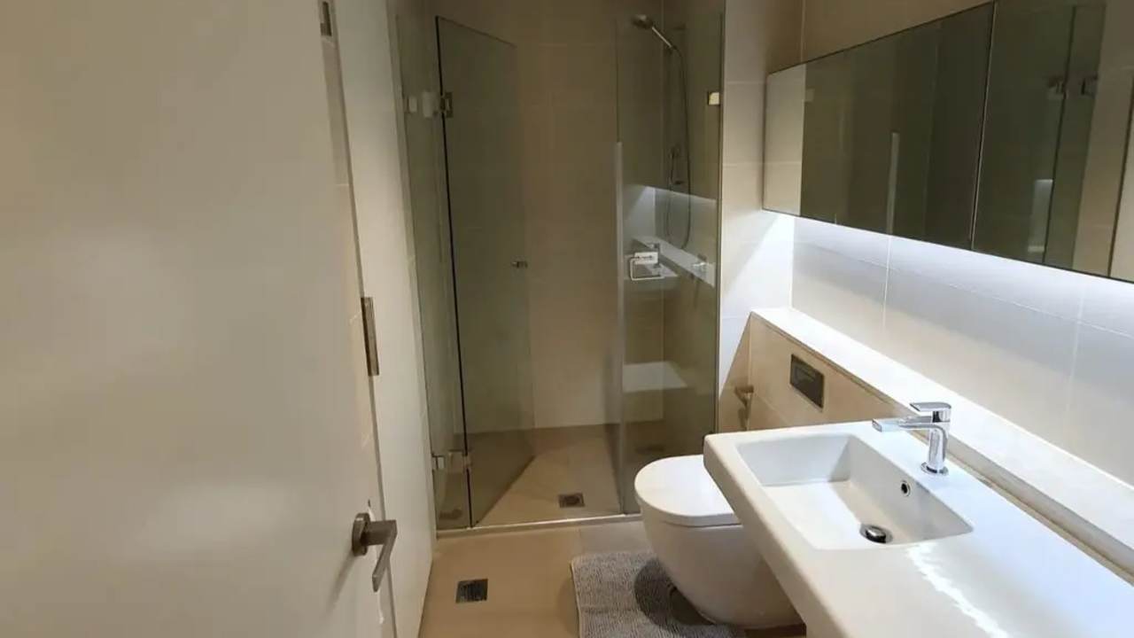 Furnished room with own bathroom