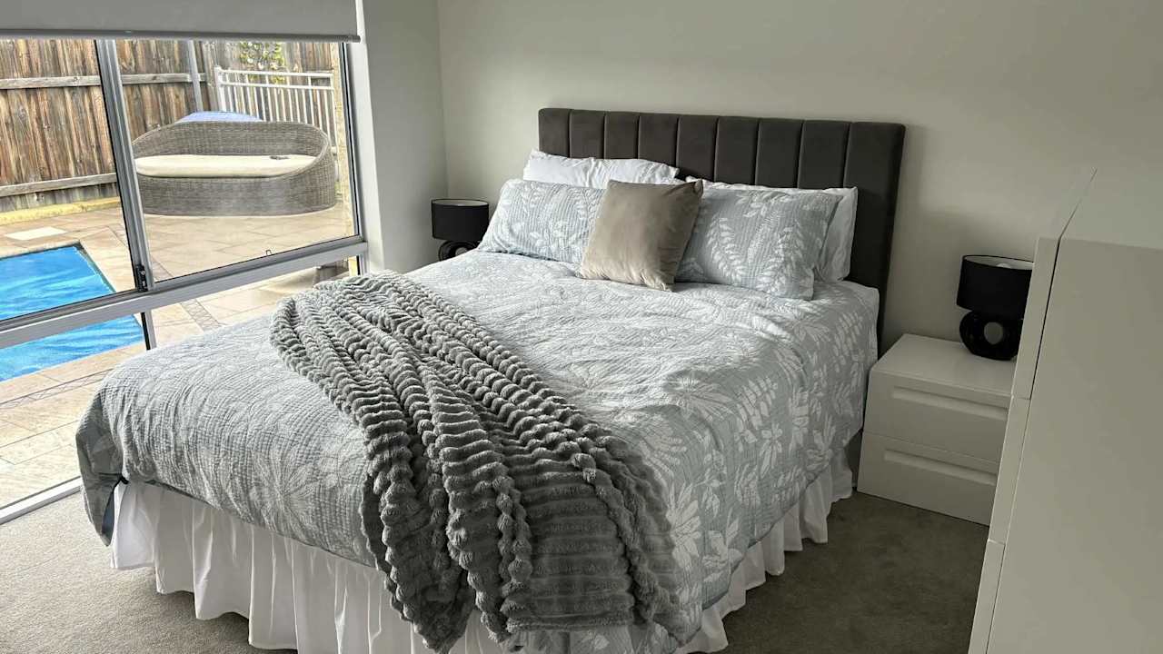 Furnished room with own bathroom