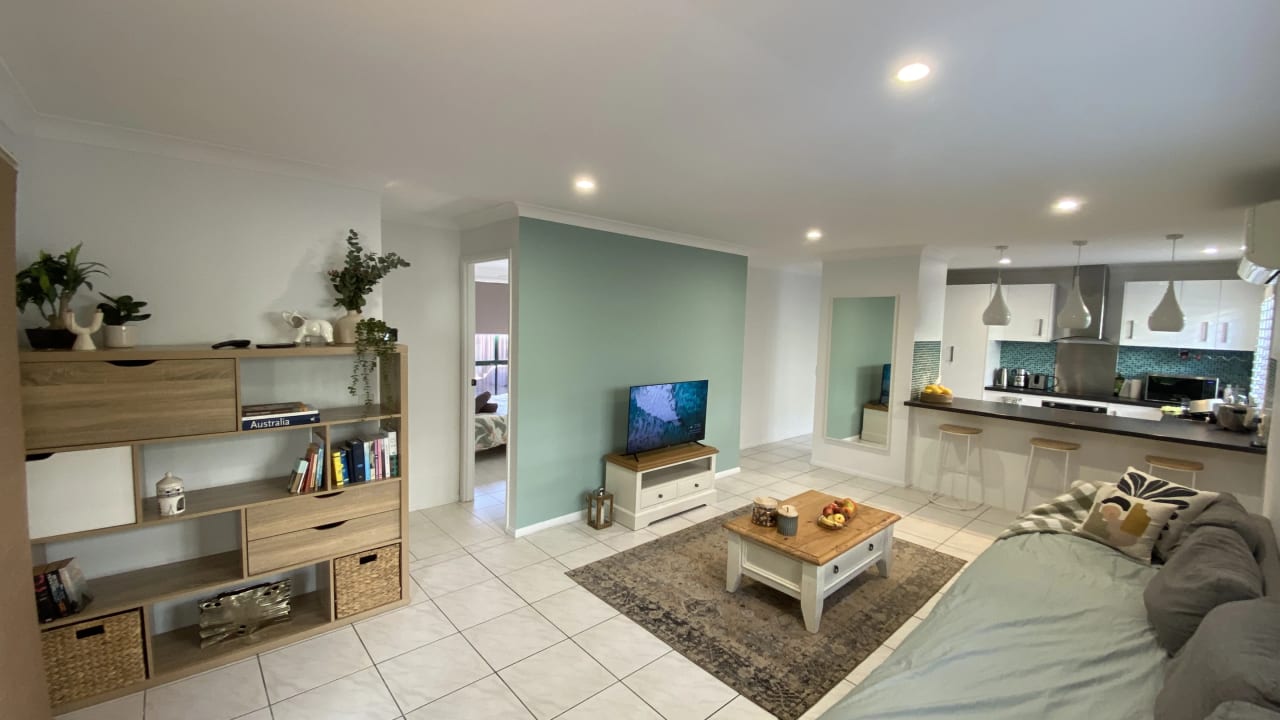 Furnished room in a share house