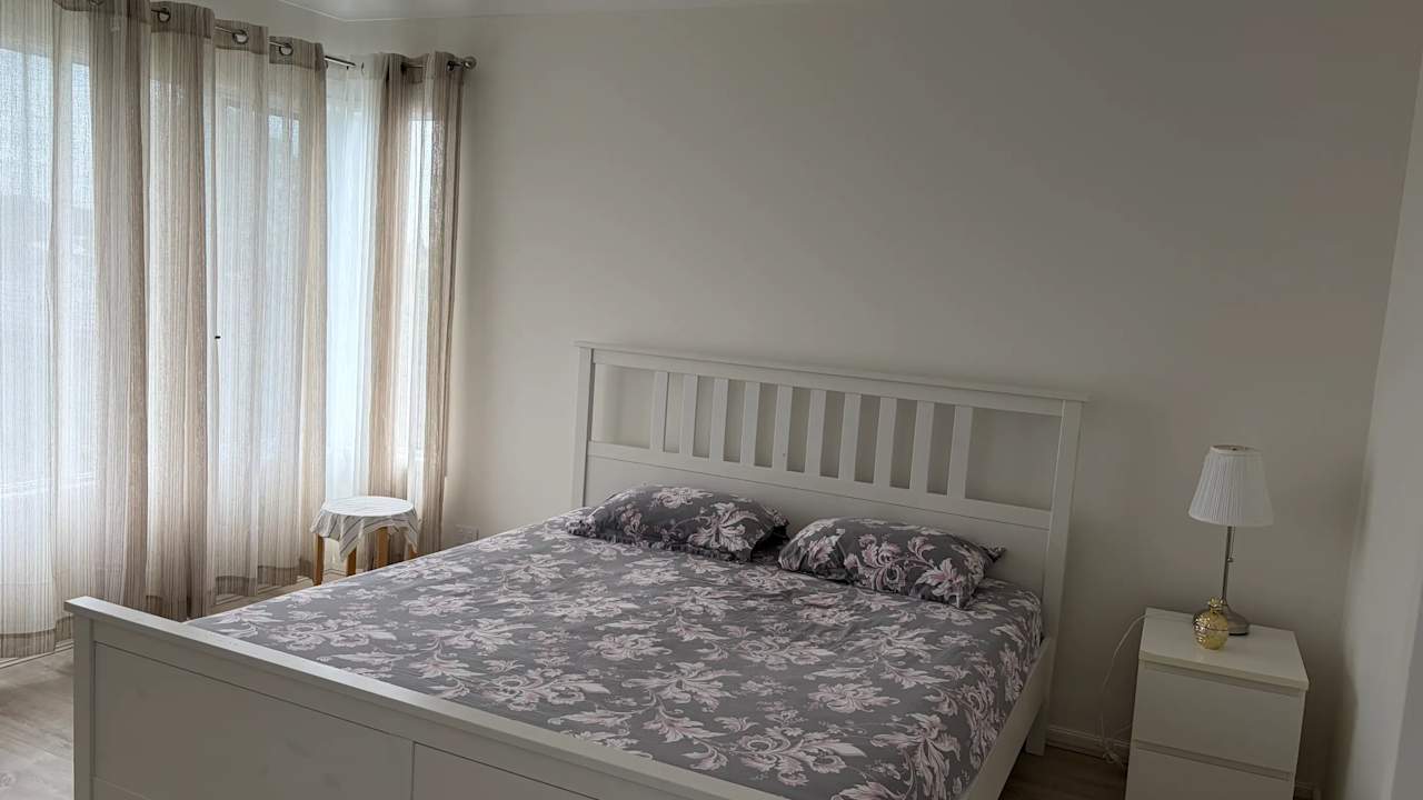 Furnished room with own bathroom