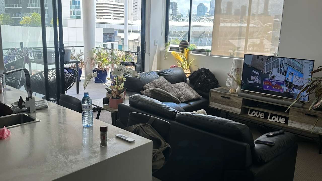 Unfurnished room with own bathroom