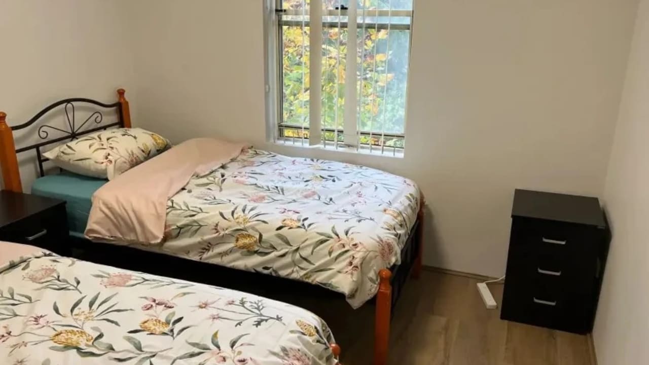 Furnished room in a flatshare
