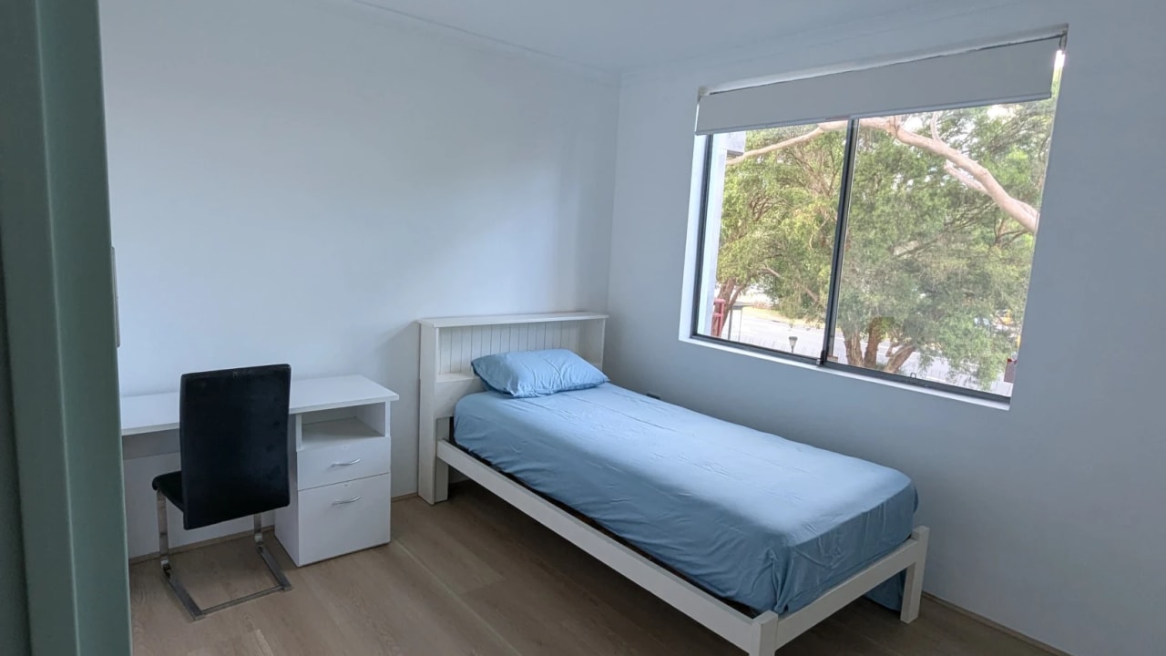 Furnished room in a flatshare