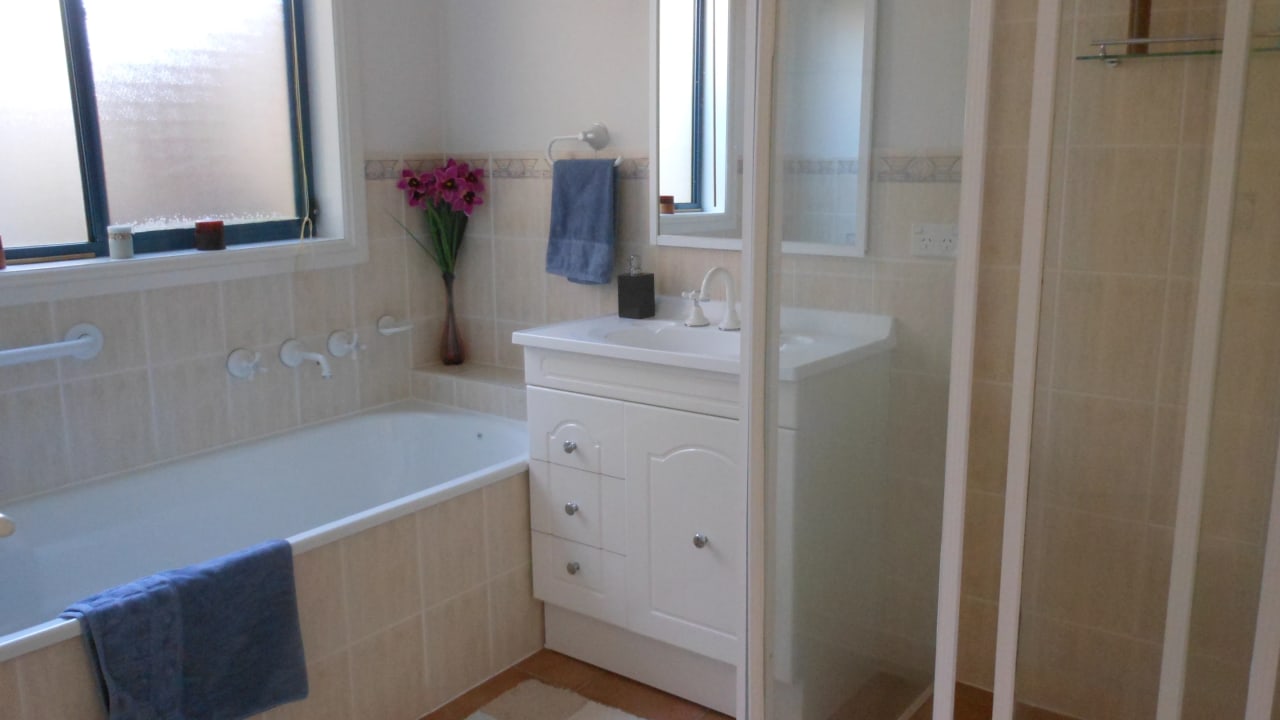 Furnished room with own bathroom