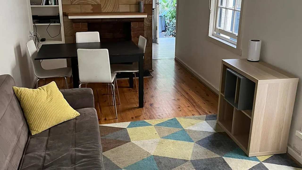 Furnished room in a share house