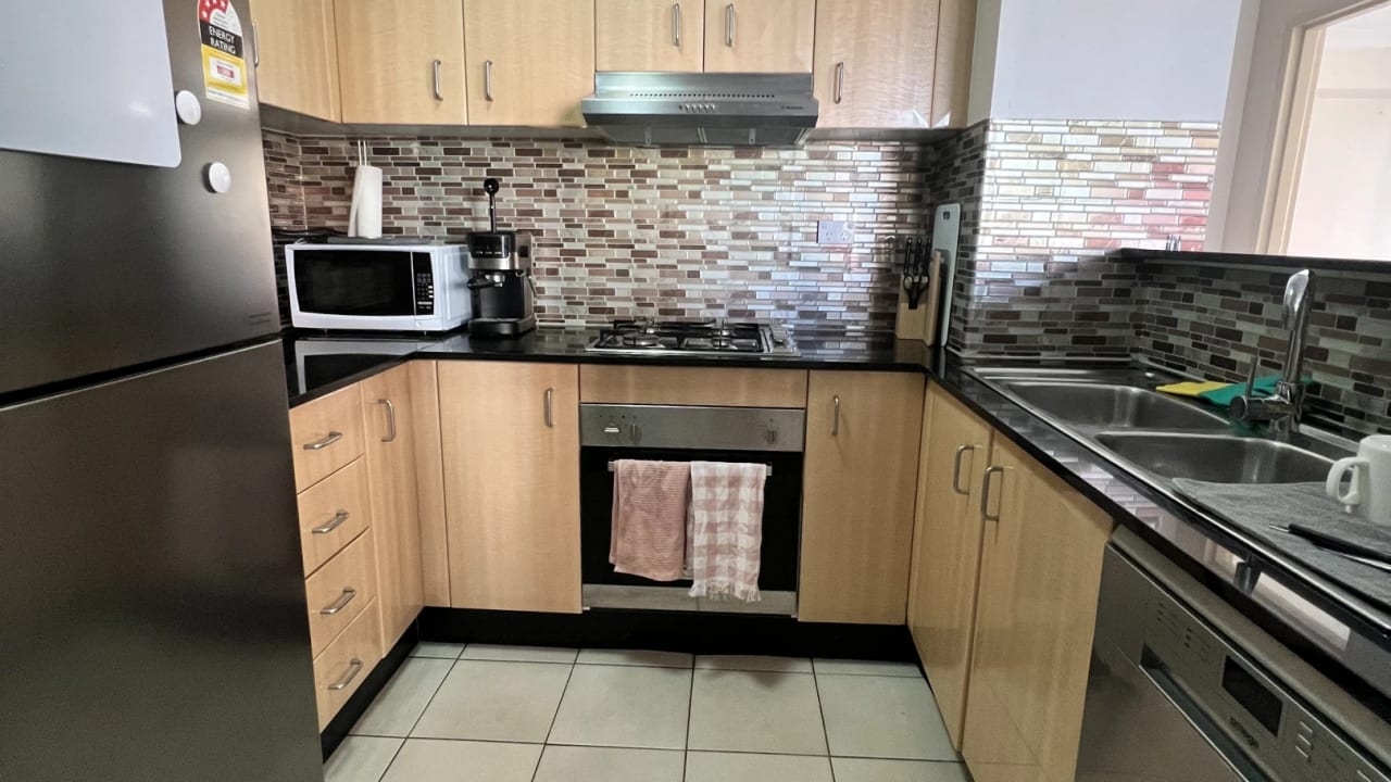 Furnished room in a flatshare