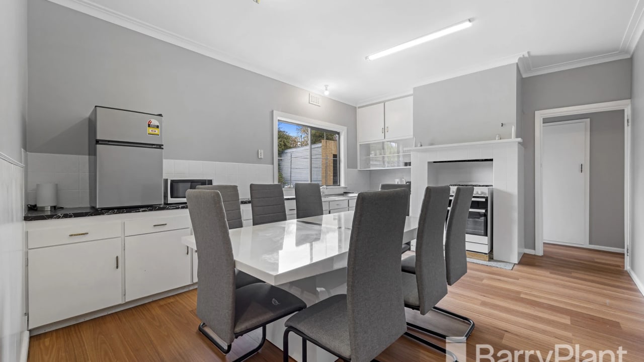 Whole property with 4 rooms for rent
