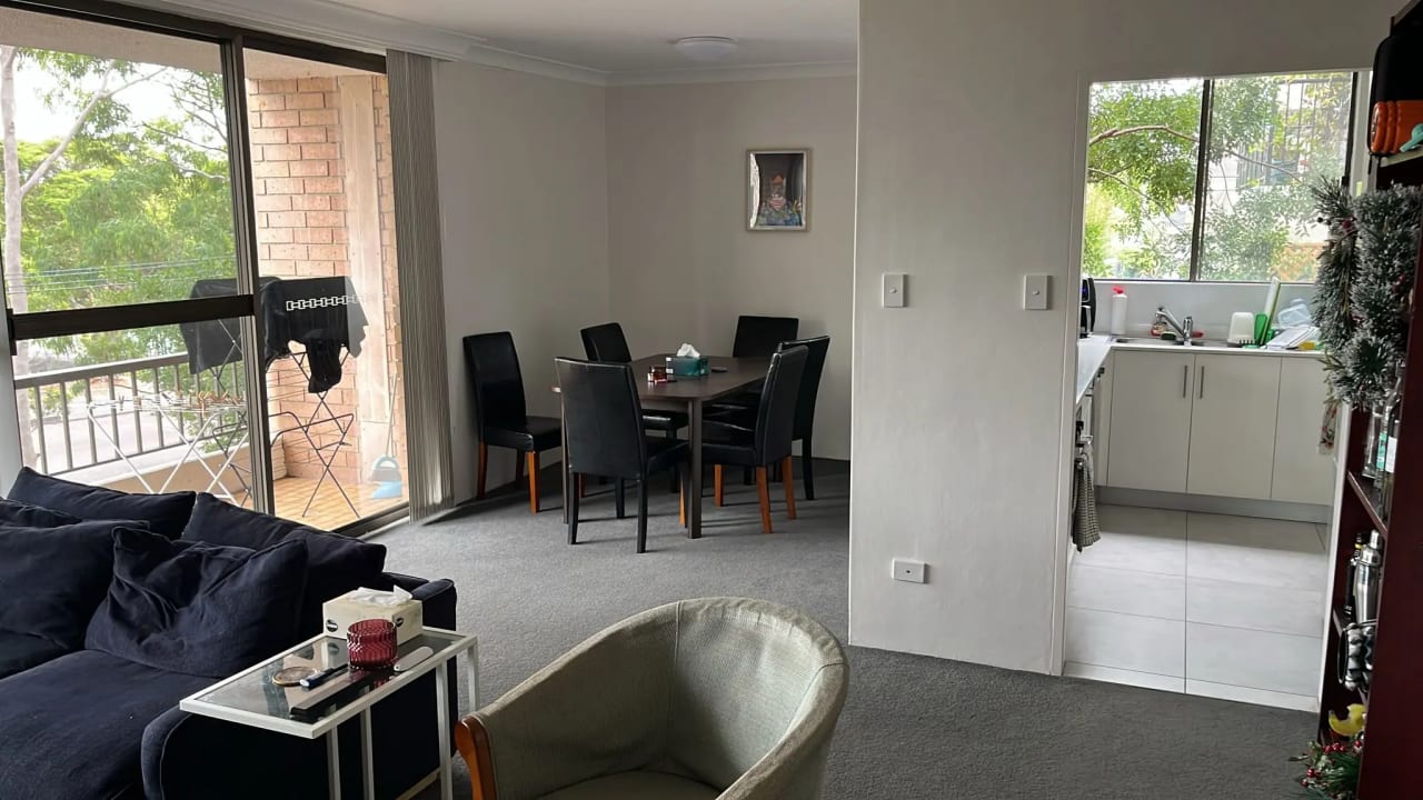 Furnished room in a flatshare