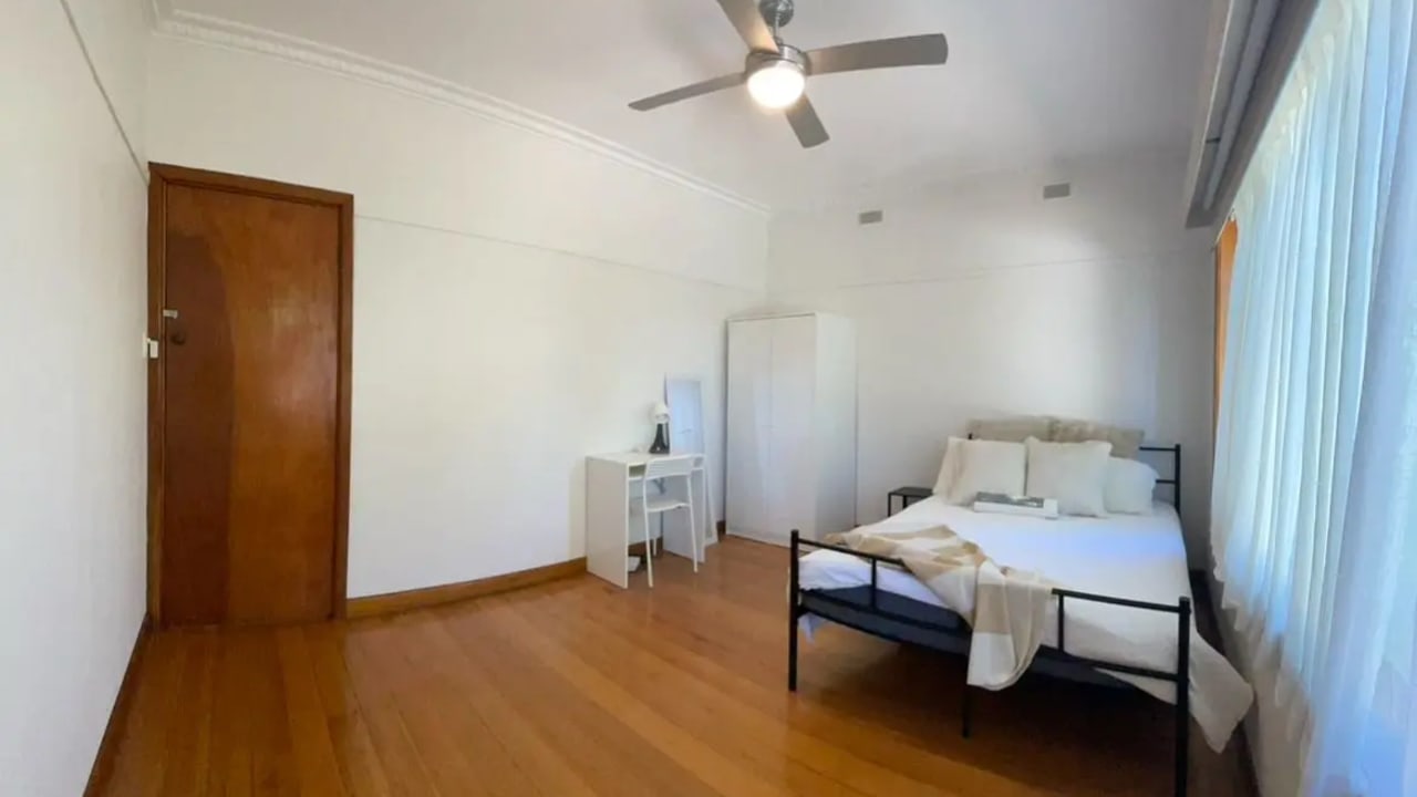 Furnished room in a share house