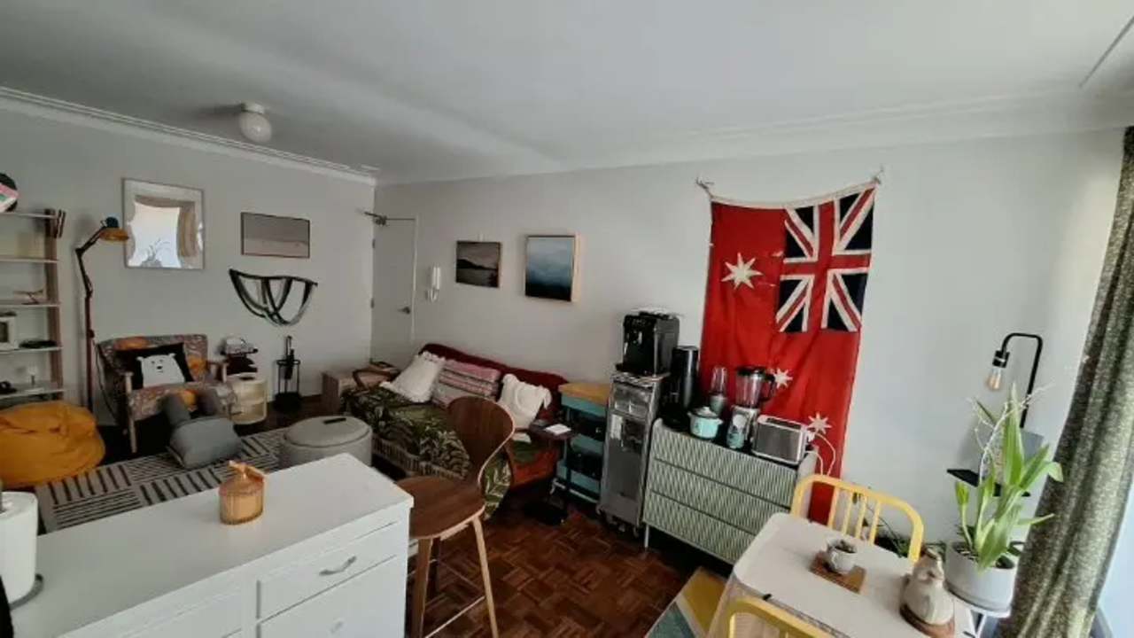 Furnished room in a flatshare