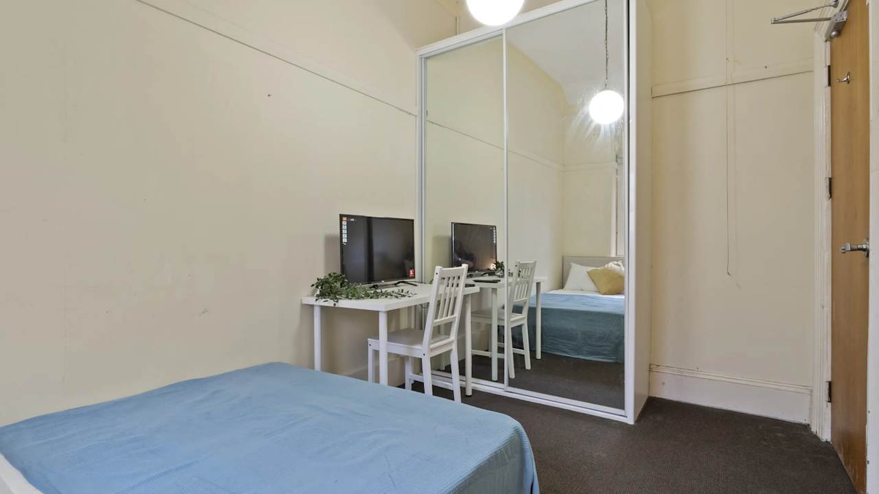 Furnished room in a share house