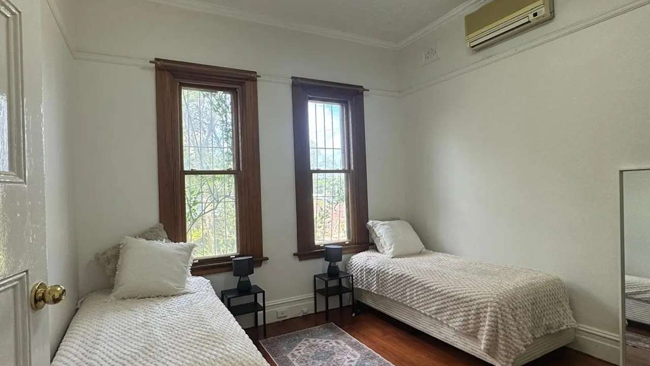 Furnished room in a share house